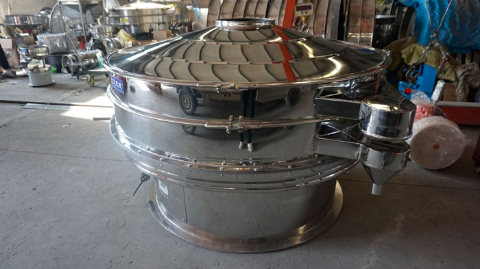 三次元振动筛分过滤机原理